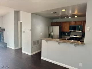 Photo #1: 2636716 Listing 