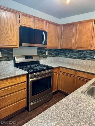 Photo #6: 2636716 Listing 