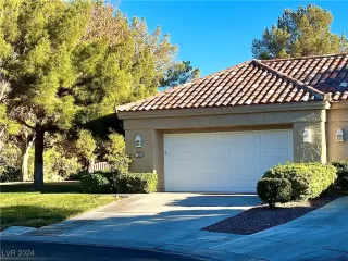 Photo #1: 2636751 Listing