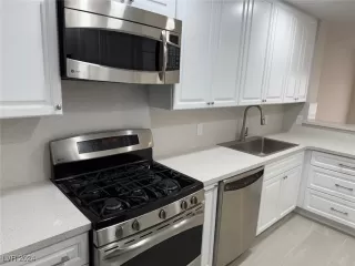 Photo #5: 2636753 Listing 