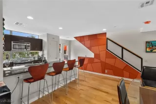 Photo #2: 2636758 Listing 