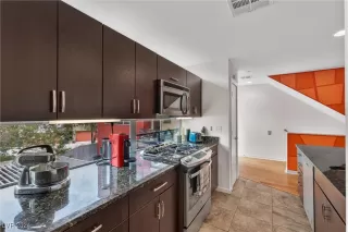 Photo #3: 2636758 Listing 