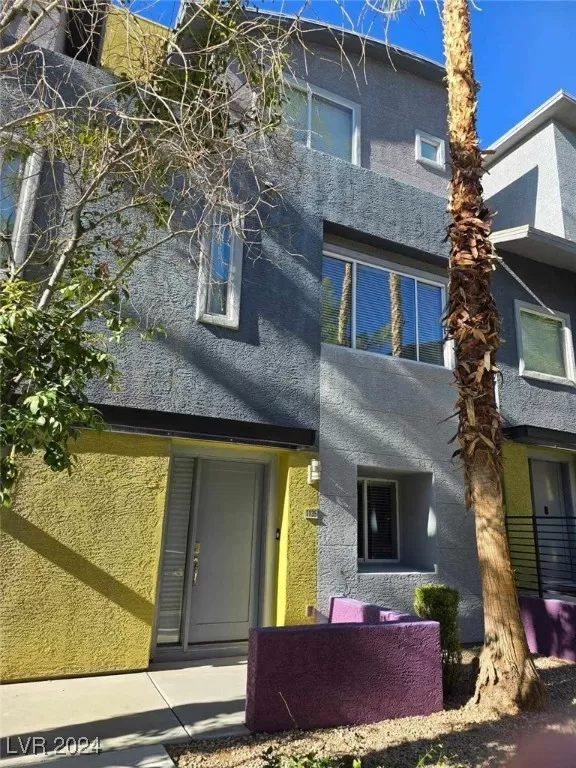 MLS: 2636759 Condo For Sale