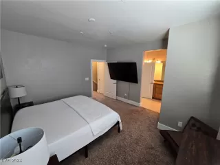 Photo #5: 2636759 Listing