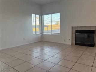 Photo #3: 2636781 Listing 