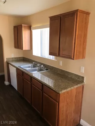 Photo #2: 2636827 Listing 