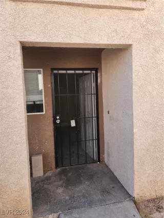 Photo #3: 2636837 Listing 