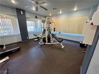 Photo #5: 2636880 Listing