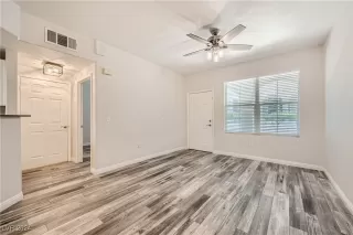 Photo #5: 2636897 Listing 