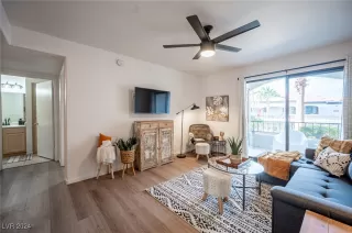 Photo #3: 2636918 Listing 