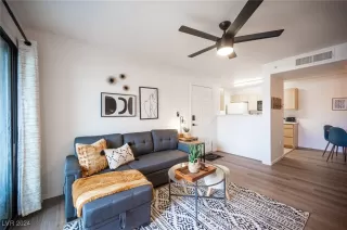 Photo #6: 2636918 Listing 