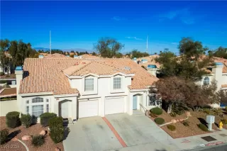 Photo #2: 2636919 Listing 