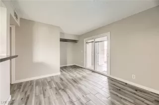 Photo #3: 2636929 Listing