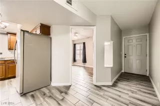 Photo #6: 2636929 Listing