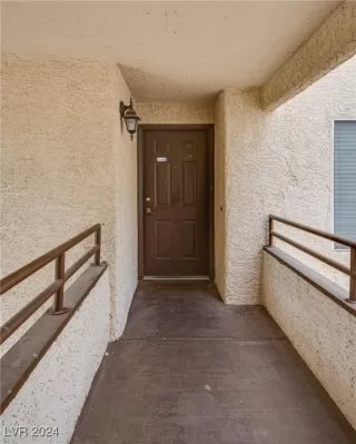 Photo #1: 2636936 Listing 