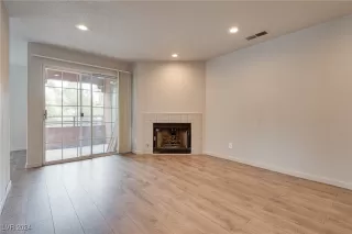 Photo #4: 2636936 Listing 