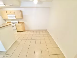 Photo #2: 2636937 Listing 