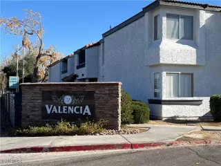 Photo #1: 2636940 Listing 