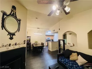 Photo #3: 2636953 Listing 