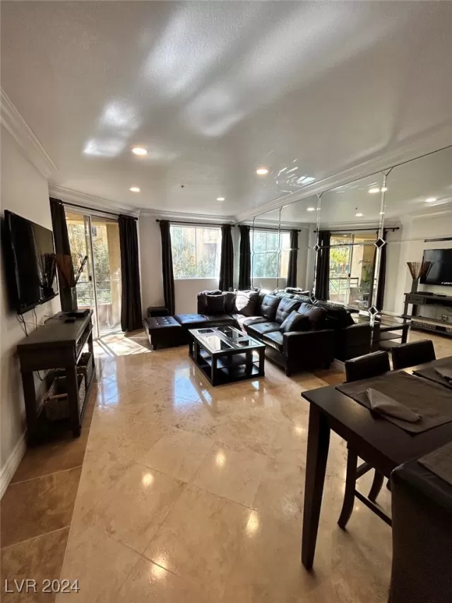 MLS: 2637003 Condo For Sale