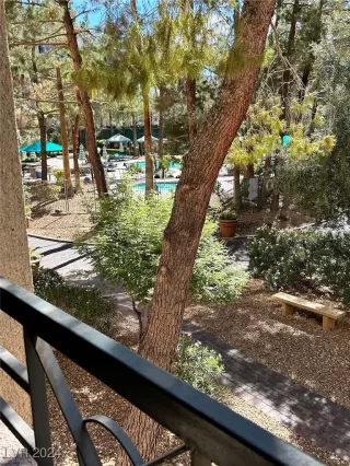 Photo #3: 2637003 Listing