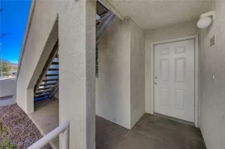 Photo #3: 2637017 Listing