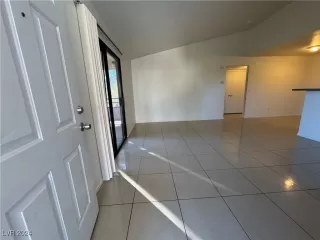 Photo #3: 2638057 Listing 