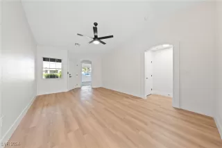 Photo #2: 2638072 Listing 