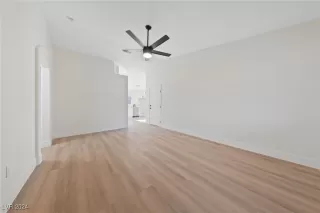 Photo #3: 2638072 Listing 