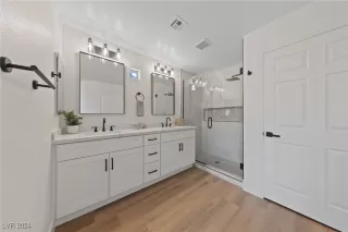 Photo #5: 2638072 Listing 