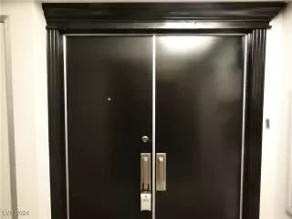 Photo #1: 2638075 Listing 