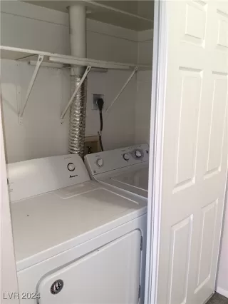 Photo #3: 2638084 Listing 