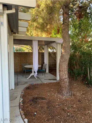 Photo #3: 2638147 Listing 