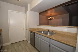 Photo #3: 2638161 Listing 