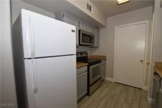 Photo #5: 2638161 Listing 