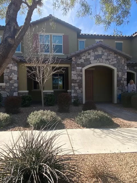 MLS: 2638228 Condo For Sale
