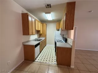 Photo #1: 2638243 Listing 