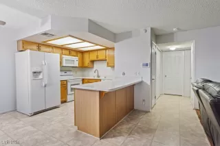 Photo #6: 2638250 Listing