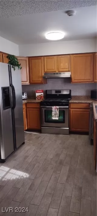 Photo #3: 2638268 Listing