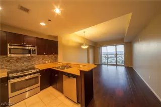 Photo #1: 2638329 Listing 