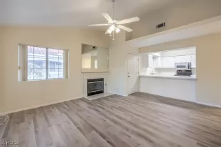 Photo #4: 2638336 Listing