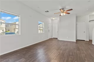 Photo #2: 2638346 Listing 