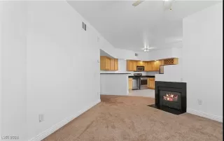 Photo #6: 2638349 Listing