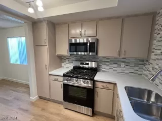 Photo #2: 2638356 Listing 