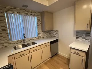 Photo #3: 2638356 Listing 