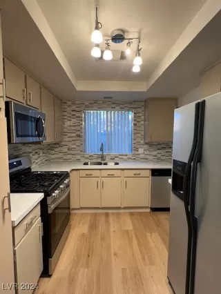 Photo #4: 2638356 Listing 