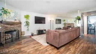 Photo #4: 2638367 Listing