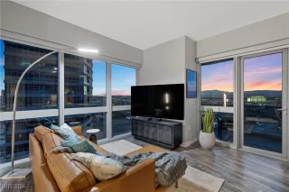 Photo #4: 2638393 Listing 