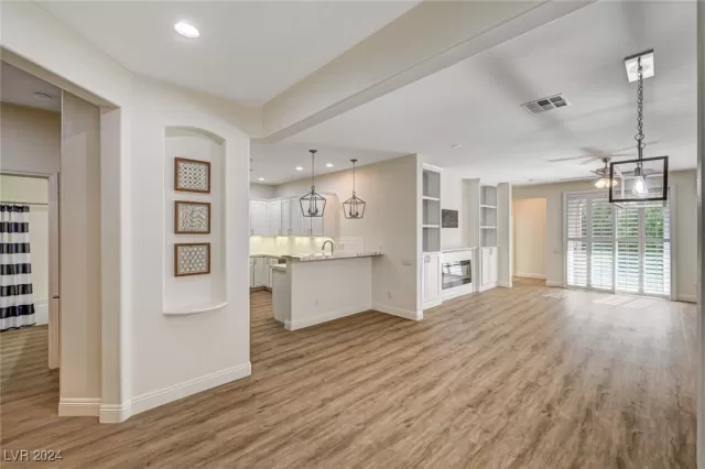 MLS: 2638405 Condo For Sale