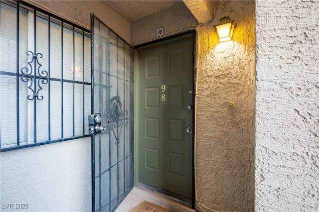 MLS: 2638407 Condo For Sale